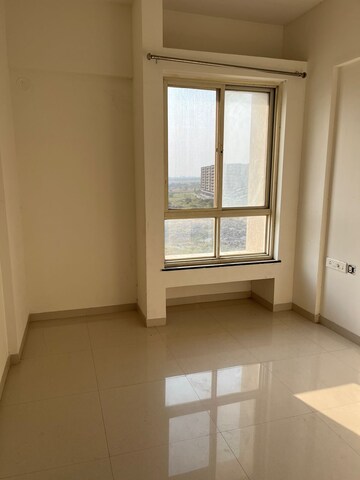 Room in 1.5 BHK Apartment at Nyati Evita, Dhanori – for Sale
