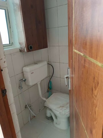 Bathroom in 3.5 BHK Apartment at Panchsheel Greens II, Sector 16 Greater Noida – for Sale