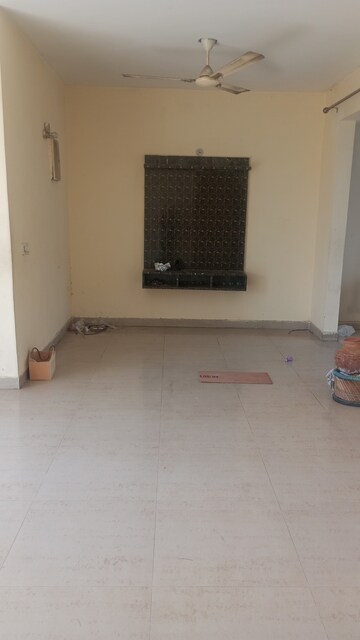Room in 4 BHK Apartment at Puri Vip Floors, Sector 81 – for Sale