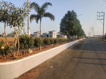  Plot For Sale in Isnapur