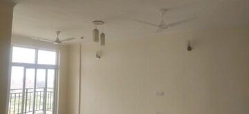 Room in 3 BHK Apartment at Omaxe The Palace, Gomti Nagar – for Sale