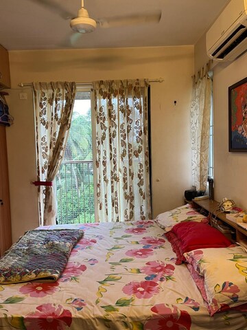 Bedroom in 2 BHK Apartment at Thrippunithura – for Sale