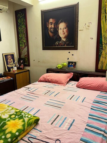 Bedroom in 2 BHK Apartment at Thrippunithura – for Sale