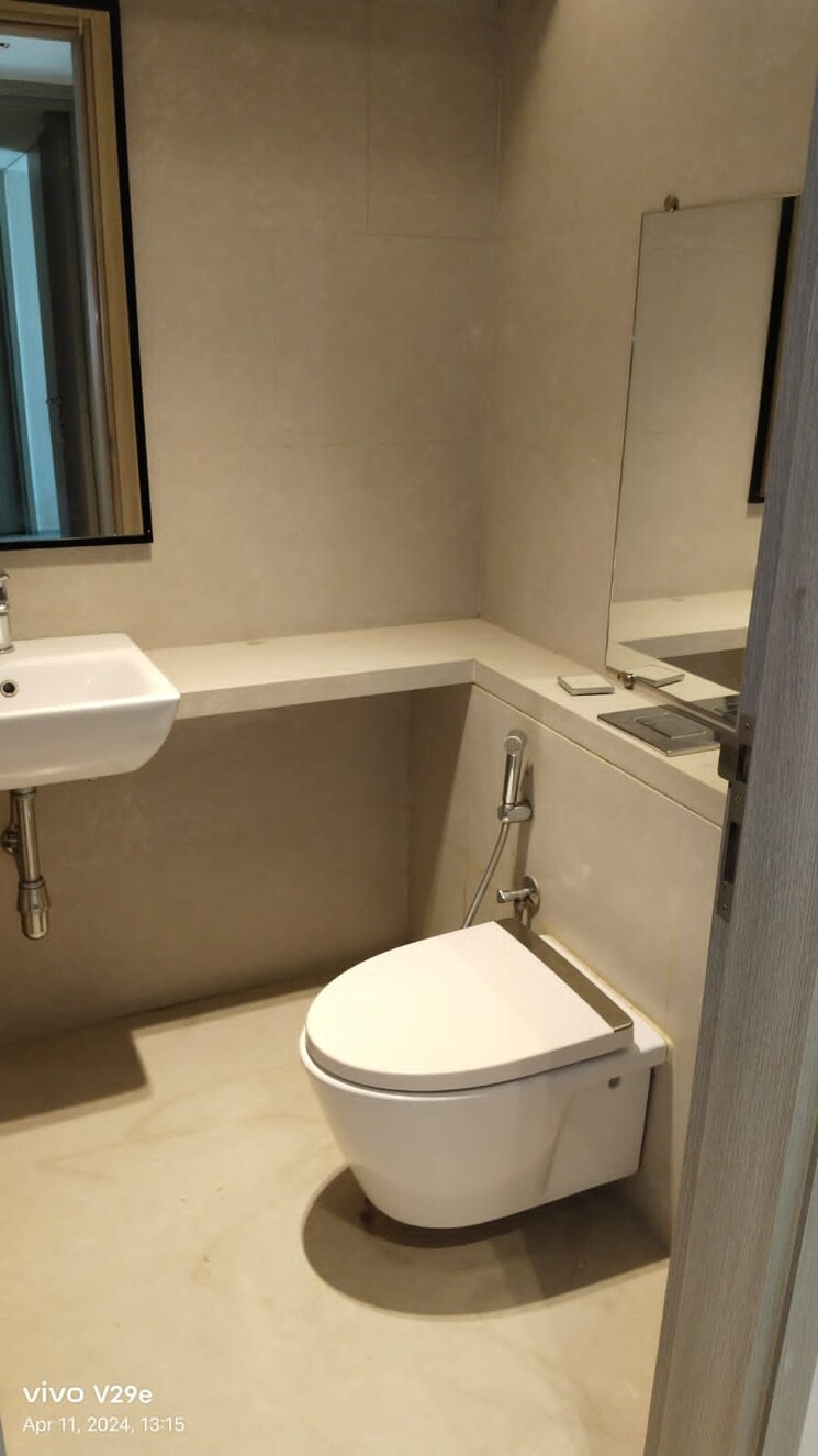 Bathroom, rustomjee-paramount 3 Bedroom 1287 Sq.Ft. Apartment In Khar West Mumbai 7066553