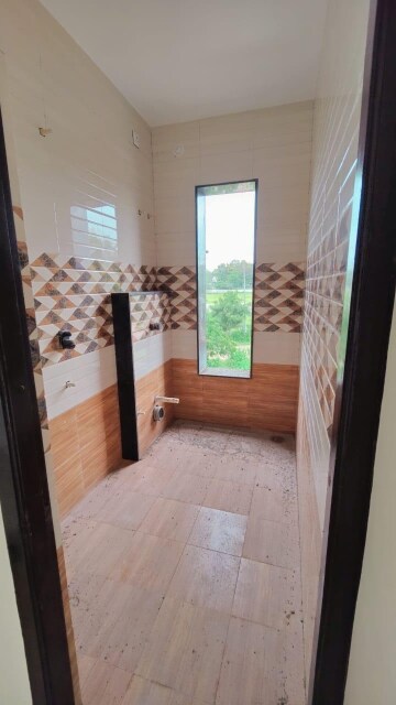 Bathroom in 2 BHK Apartment at Vidhan Sabha Marg – for Sale