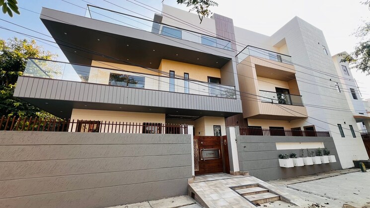 Exterior View, unitech-south-city 6+ Bedroom 3500 Sq.Ft. Villa In South City Lucknow 7066870