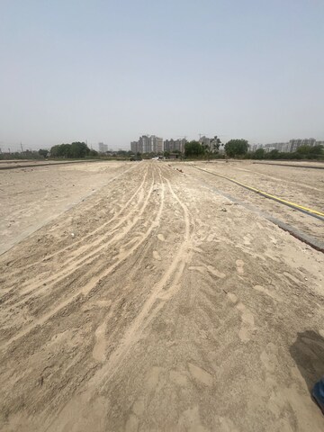  Plot For Sale in Jewar
