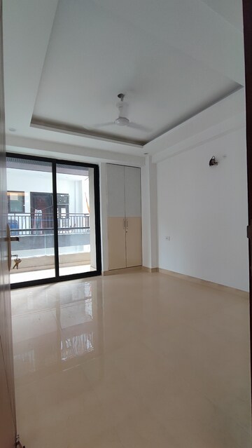 Room in 3 BHK Builder Floor at Chattarpur – for Sale