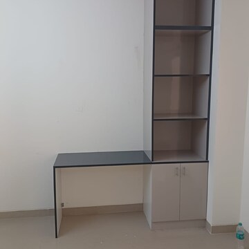 Room in 3 BHK Apartment at Emaar Emerald Floors Premier, Sector 65 – for Rent