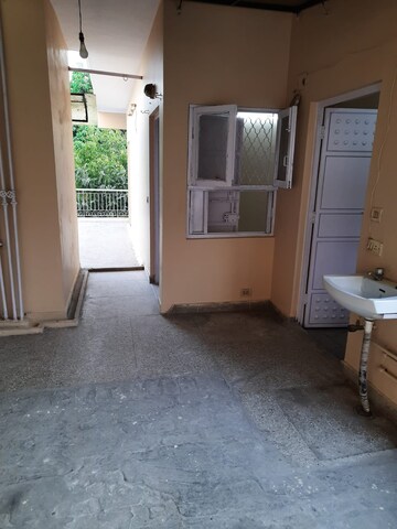 Building Lobby in 2.5 BHK Independent House at Green Park Extension – for Rent