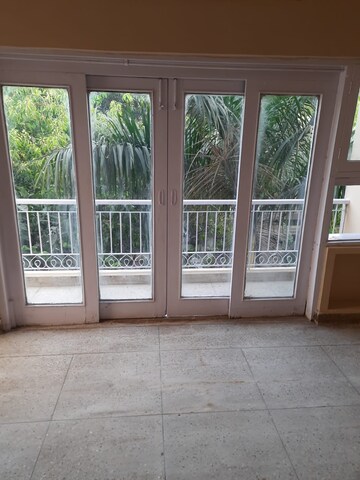 Balcony in 2.5 BHK Independent House at Green Park Extension – for Rent