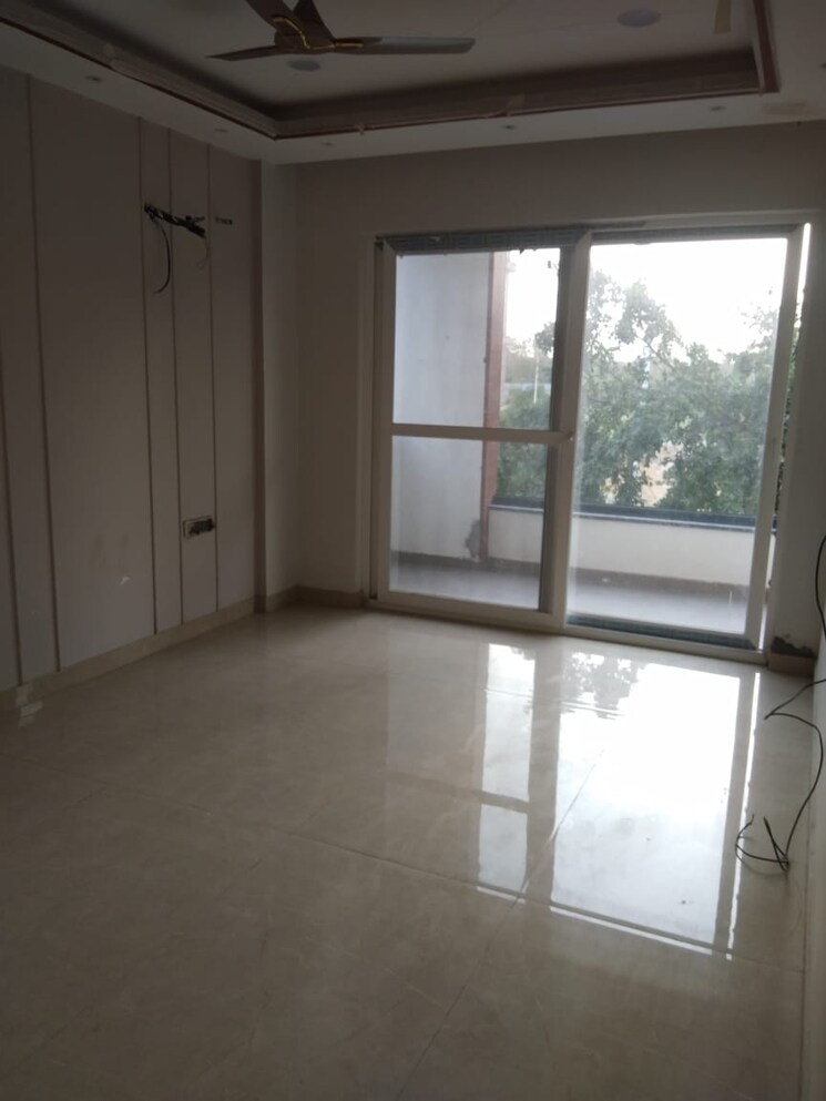 Room, bptp-eden-estate 4 Bedroom 275 Sq.Yd. Builder Floor In Sector 81 Faridabad 7072418