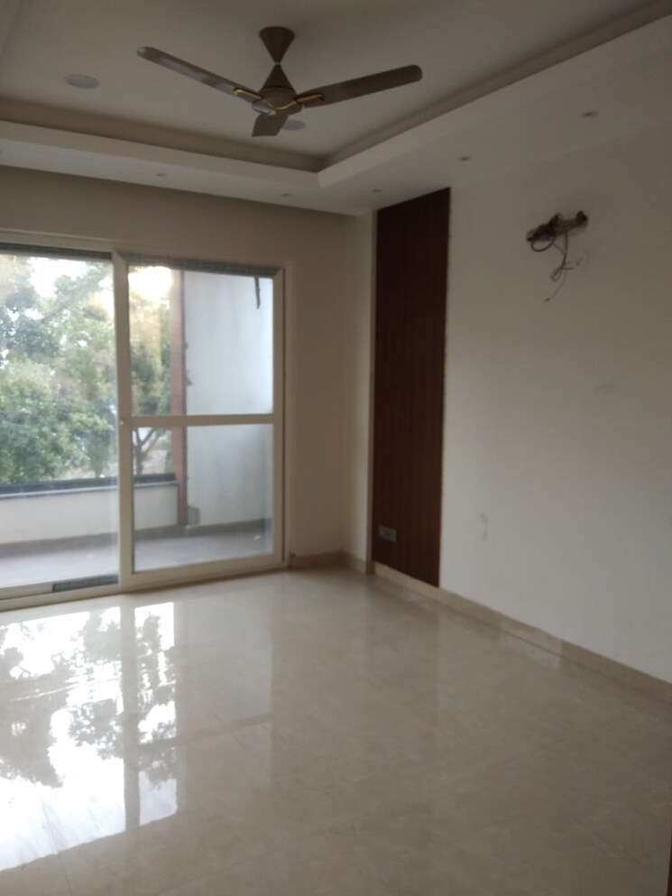 Room, bptp-eden-estate 4 Bedroom 275 Sq.Yd. Builder Floor In Sector 81 Faridabad 7072418