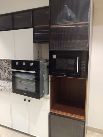 Kitchen in 3 BHK Builder Floor at BPTP Eden Estate, Sector 81 – for Sale