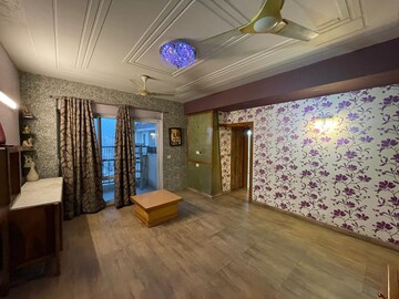 Parking in 2 BHK Apartment at DLF Regency Park I, Dlf Phase iv – for Sale