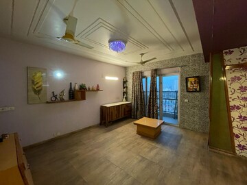 Living Room in 2 BHK Apartment at DLF Regency Park I, Dlf Phase iv – for Sale