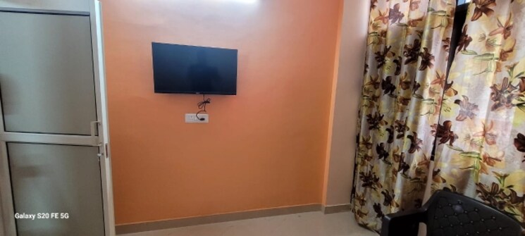 Room, chattarpur Pg For Boys & Girls In Chattarpur 7073726