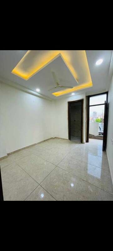 Room in 3 BHK Builder Floor at Sector 3 Greater Noida – for Sale