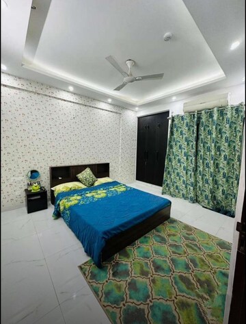 Bedroom in 2 BHK Apartment at Nimbus The Express Park View II, Chi V Greater Noida – for Rent
