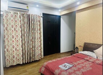 Bedroom in 2 BHK Apartment at Nimbus The Express Park View II, Chi V Greater Noida – for Rent