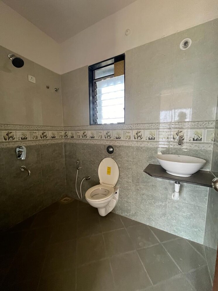Bathroom, pratik-residency-ulwe 2 Bedroom 1000 Sq.Ft. Apartment In Ulwe Sector 9 Navi Mumbai 7075237