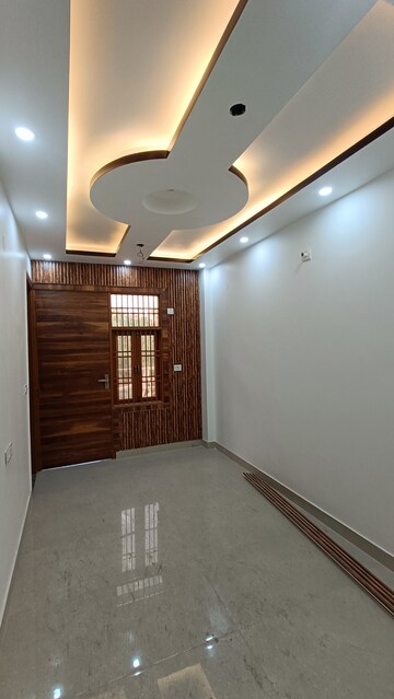 Furnished Amenities in 1 BHK Builder Floor at Dwarka Mor – for Sale