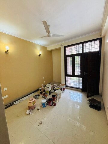 Room in 3 BHK Builder Floor at Sushant Lok 3, Sector 57 – for Sale