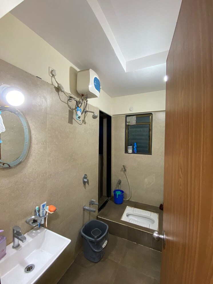 Bathroom, dosti-planet-north-phase-2-dosti-jade 2 Bedroom 1050 Sq.Ft. Apartment In Shilphata Thane 7076798