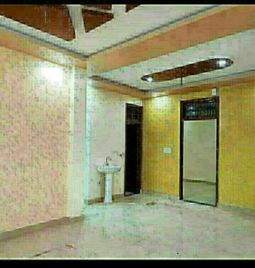 Building Lobby in 2 BHK Villa at Sultanpur Road – for Sale