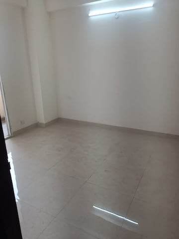 Room in 2 BHK Apartment at Signature Global The Roselia, Sector 95a – for Sale