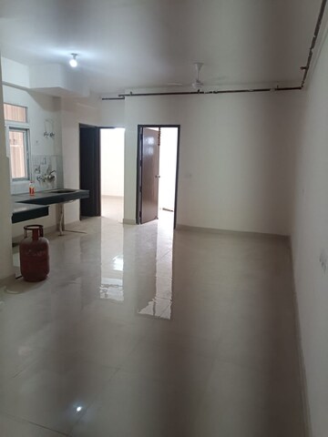 Room in 2 BHK Apartment at Signature Global The Roselia, Sector 95a – for Sale