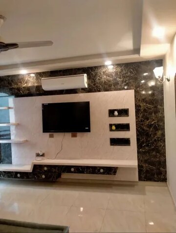Furnished Amenities in 6 BHK Independent House at Sector 18 – for Sale