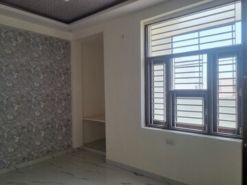 Room in 3 BHK Independent House at Kalwar Road – for Sale