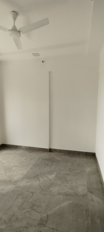 Room in 1 BHK Apartment at Shree Zalawad Nagar CHS, Nalasopara East – for Sale