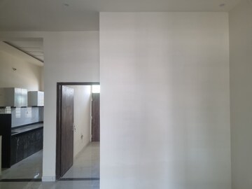 Room in 3 BHK Independent House at Kalwar Road – for Sale