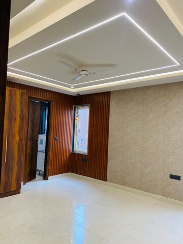 4 BHK Builder Floor For Sale in Green Fields Colony