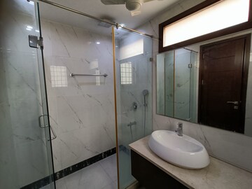 Bathroom in 4 BHK Builder Floor at Green Park – for Sale