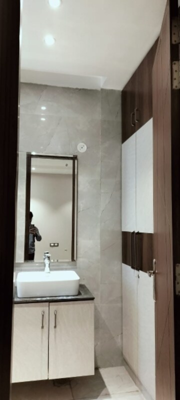 Bathroom in 4 BHK Builder Floor at South City 1 – for Sale