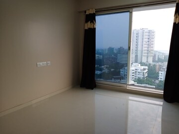 Room in 2 BHK Apartment at Kabra Metro One, Andheri West – for Rent