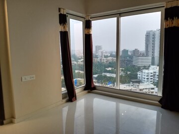 Room in 2 BHK Apartment at Kabra Metro One, Andheri West – for Rent