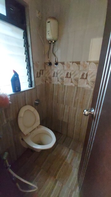 Attached Bathroom in 2.5 BHK Apartment at Nalanda Usha Colony, Malad West – for Sale