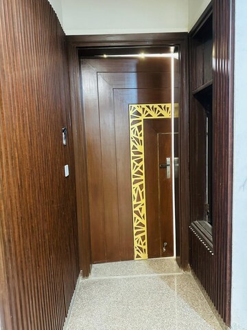 Furnished Amenities in 4 BHK Builder Floor at Sultanpur – for Sale