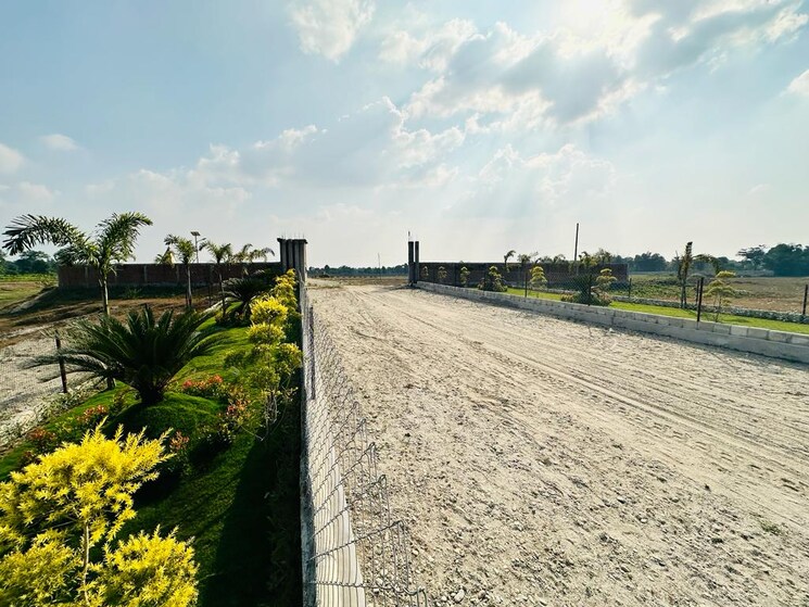 undefined, tappal  200 Sq.Yd. Plot In Tappal Aligarh 7080030