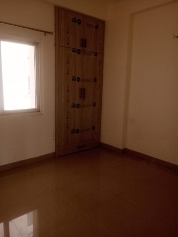 Room in 2 BHK Apartment at Supertech Ecociti, Sector 137 – for Sale