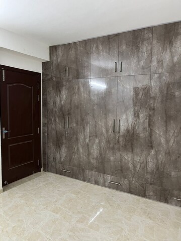 Room in 2 BHK Apartment at Sector 86 – for Sale