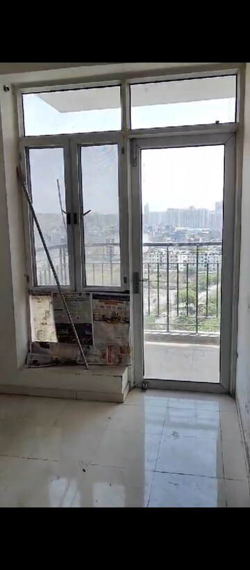 Room in 3.5 BHK Apartment at Assotech The Nest, Sain Vihar – for Sale