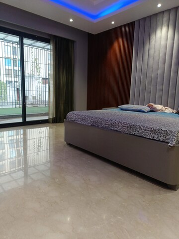 Bedroom in 5 BHK Builder Floor at Auram Floor, South City 2 – for Sale