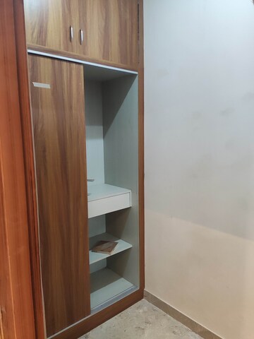 Room in 4 BHK Villa at Mansarovar – for Sale