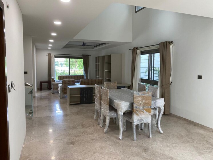  Parking, sobha-international-city-phase-1 5 Bedroom 5816 Sq.Ft. Villa In Sector 109 Gurgaon 7086229