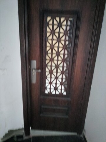 Building Lobby in 2 BHK Builder Floor at Sector 40 – for Sale